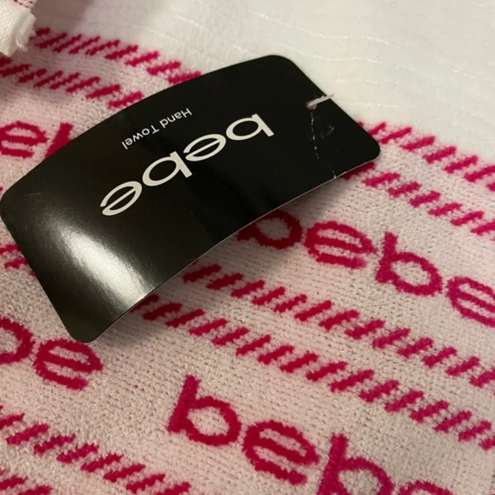 NWT BEBE TOWEL SET